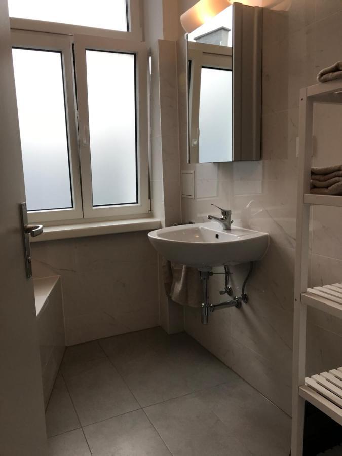 New • City-Park Apartment In The Vienna Center. Eksteriør billede