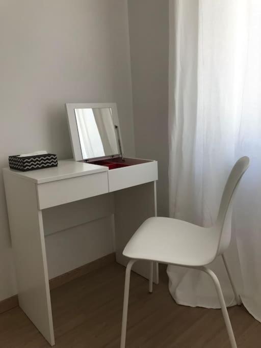 New • City-Park Apartment In The Vienna Center. Eksteriør billede